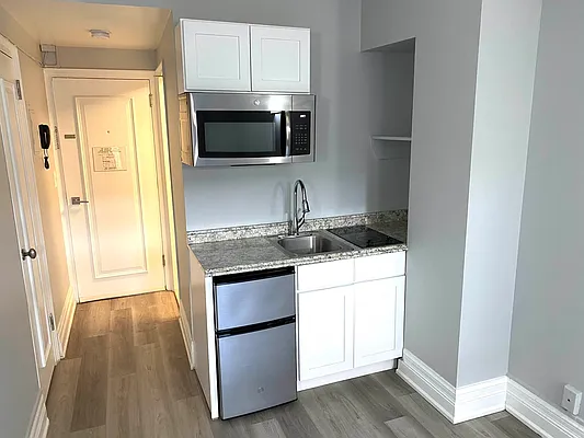 Rented by Tourma Realty LLC | media 8