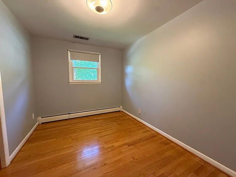 207 Dawson Dr — Photo 13