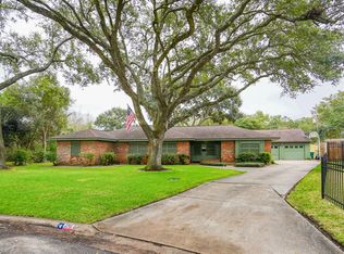2701 Patricia St, La Marque, TX 77568