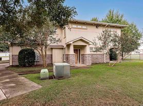 8000 Stonelake Village Ave, Baton Rouge, LA