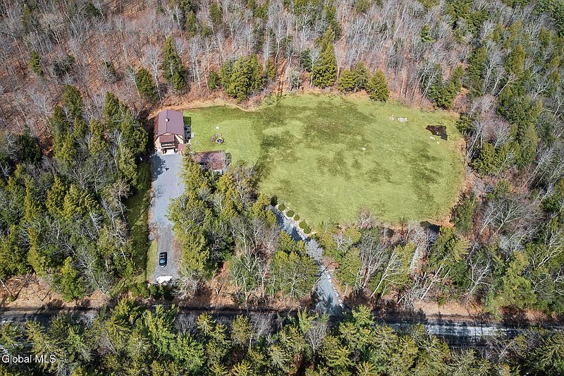 2nd image of 380 Mallon Road