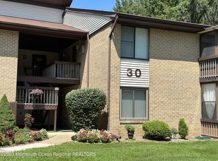30K Meadow Green Cir, Englishtown, NJ 07726