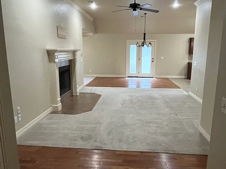 3553 E Crow Ln — Photo 3