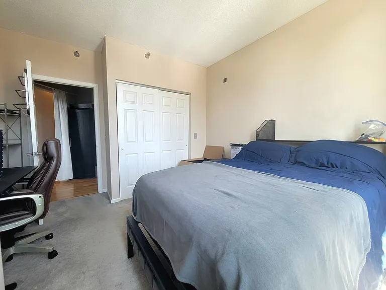 1134 W Granville #804 — Photo 9
