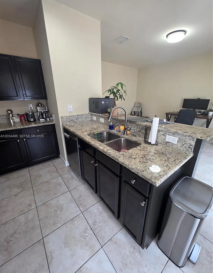 Kendall Commons Townhomes — Photo 4