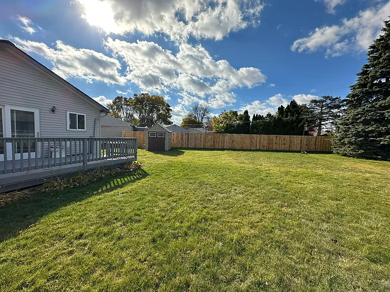 12401 Lyford Dr — Photo 29