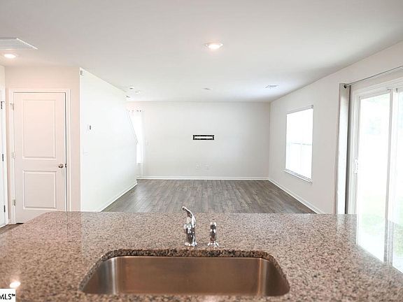 4th image of 309 Arnison Rd