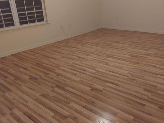 3rd image of 34-36 Vernon Ave #2