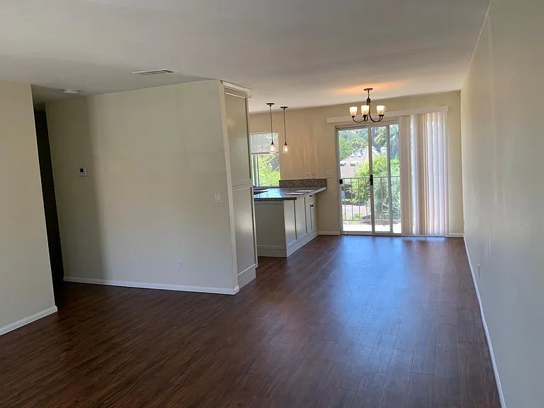 701 E 7th Ave #20 — Photo 7