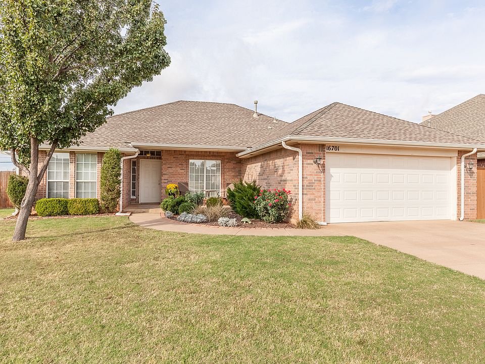 Home in Woodvine neighborhd