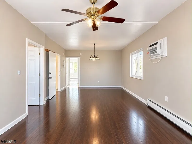 3 bed, 2.0 bath, $3,100 — Photo 2