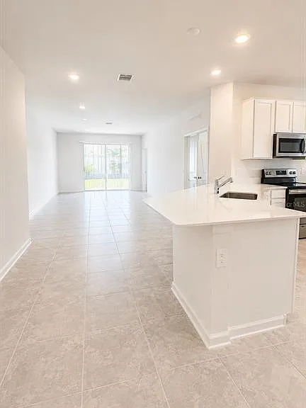 506 Hatteras Rd — Photo 2