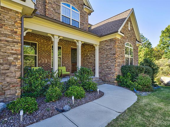 4th image of 16729 Doves Canyon Ln