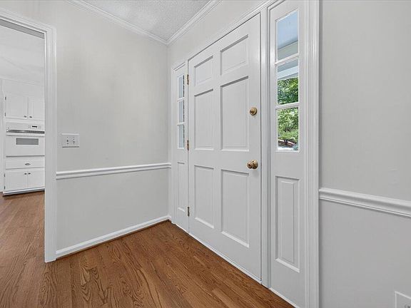 5th image of 1120 Whippoorwill Ln
