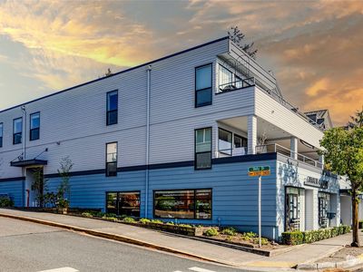 504 Holly Drive #303, Edmonds, WA, 98020