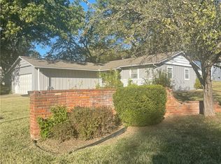 101 Hawthorne Dr, Belton, MO 64012