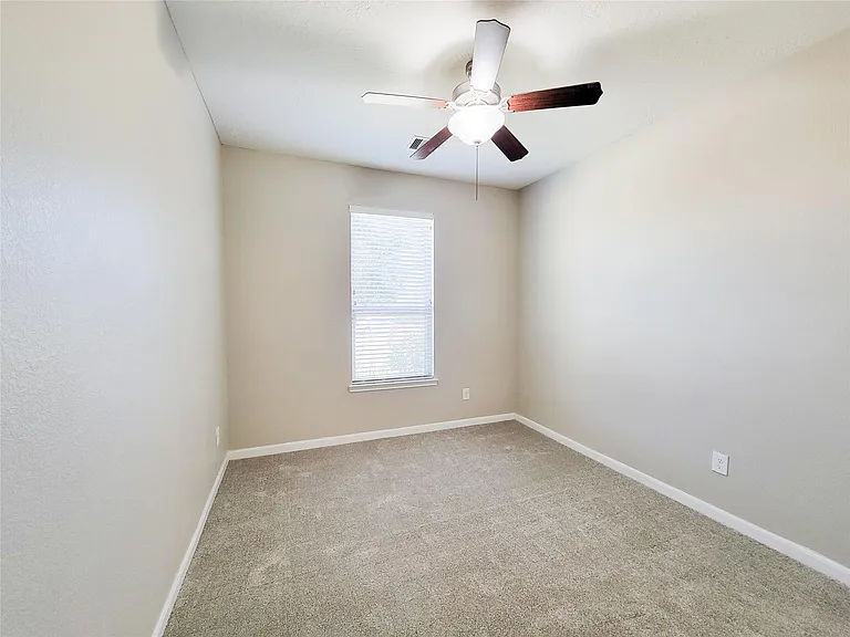 3007 Meadow Prairie St — Photo 24