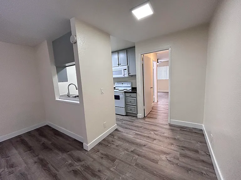 4070 Marlborough Ave #3 — Photo 3