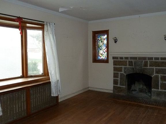 2nd image of 5838 215th St