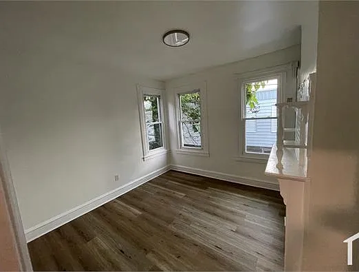2460 N Myrtlewood St — Photo 9
