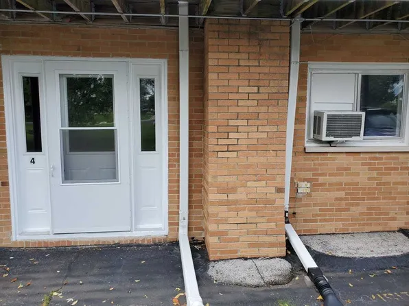 239 Northway Park Rd APT 4, Machesney Park, IL 61115