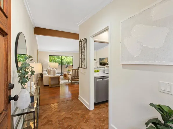 8860 Villa La Jolla Dr Unit 306, La Jolla, CA 92037