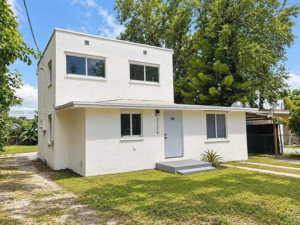 3229 NW 34th St