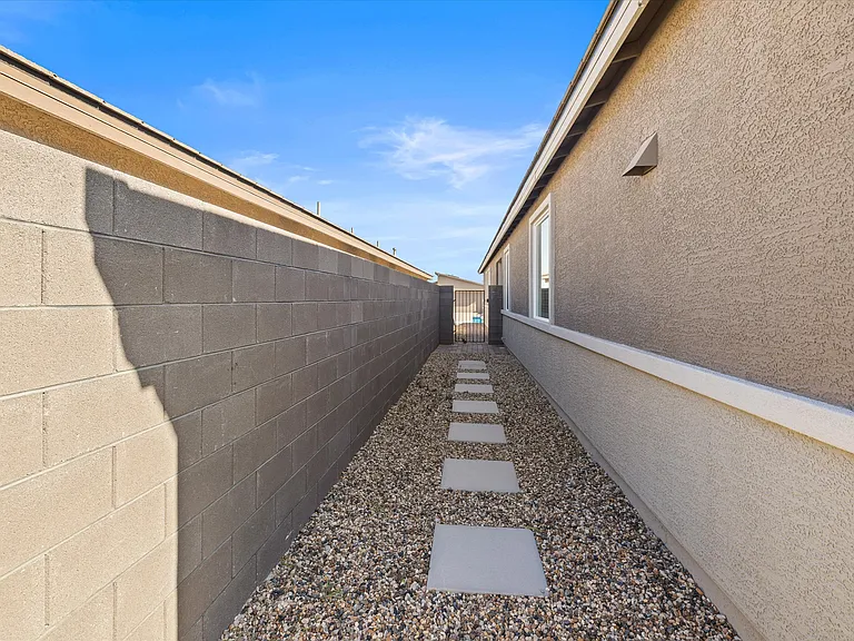 9446 Sequoia Ridge Ave — Photo 29