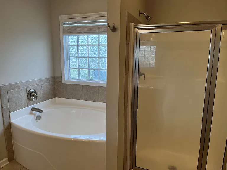 111 Cavalier Dr — Photo 18