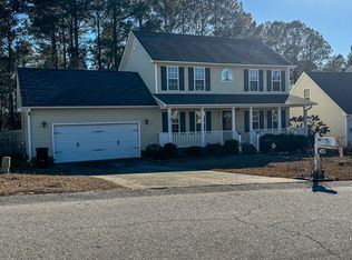 1018 Bramblegate Rd, Hope Mills, NC 28348