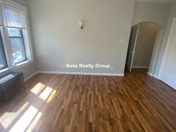 1723 W Estes Ave #301, Chicago, IL 60626