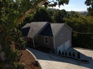 909 Northeast Ctr, Sheridan, OR
