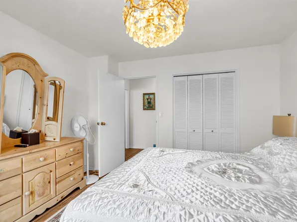 2508 Harmon Cove Tower image 17 of 24