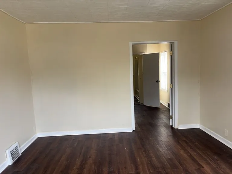 20547 Fuller Ave — Photo 12