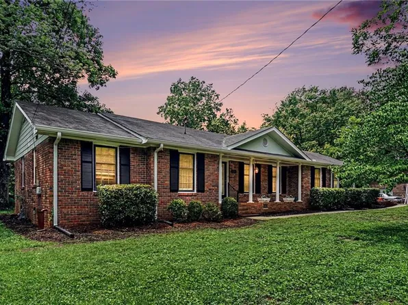 2925 Bob Bettis Rd, Marietta, GA 30066