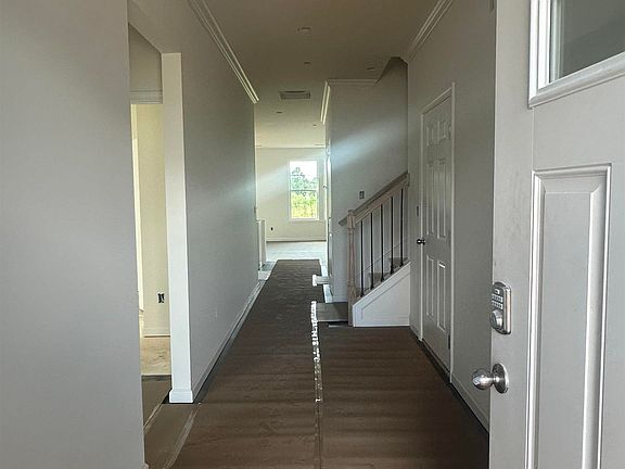 3rd image of 914 Gibbons St Lot 90