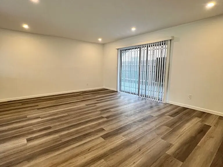 176 S Virgil Ave — Photo 18