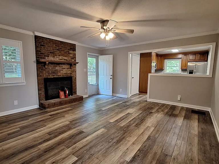 1809 Grady Dr — Photo 11