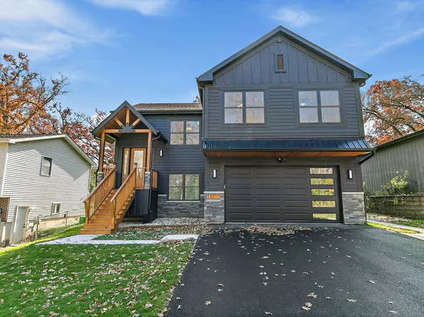 8611 Dorr Rd, Wonder Lake, IL 60097