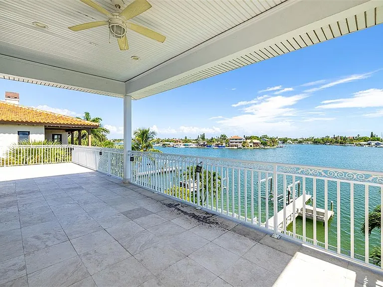 821 Bay Point Dr — Photo 38