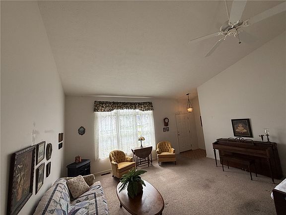 5th image of 163 Lillian Ln