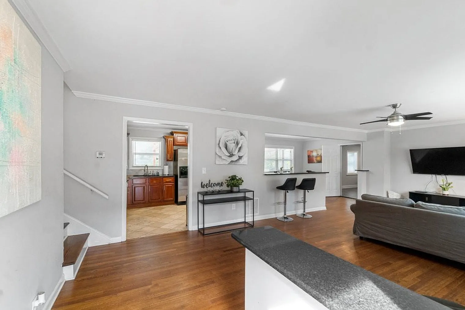 5 bed, 3.0 bath, 2798 sqft, $8,051 — Photo 3