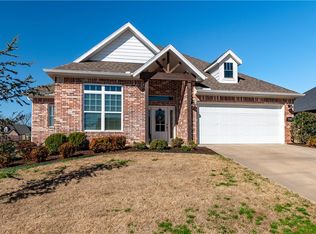 2787 N Chapel Dr, Fayetteville, AR 72704