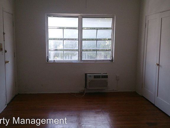 2nd image of 702 14th St APT 8