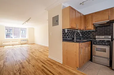 Rented by City Connections Realty