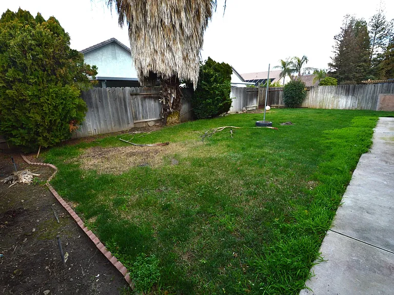 547 Carrigane Way — Photo 21