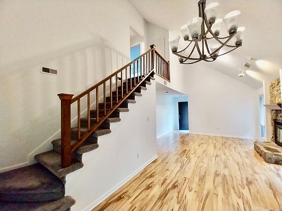 Stairs from great room to 2th floor bedrooms