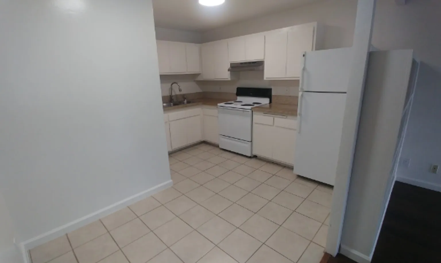 2 bed, 850 sqft, $3,100 — Photo 2