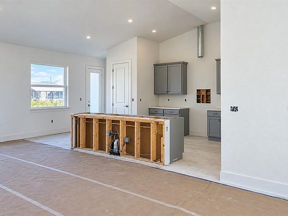 2nd image of 8917 CALUMET BOULEVARD
