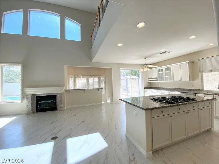 188 Tamarron Cliffs St — Photo 8
